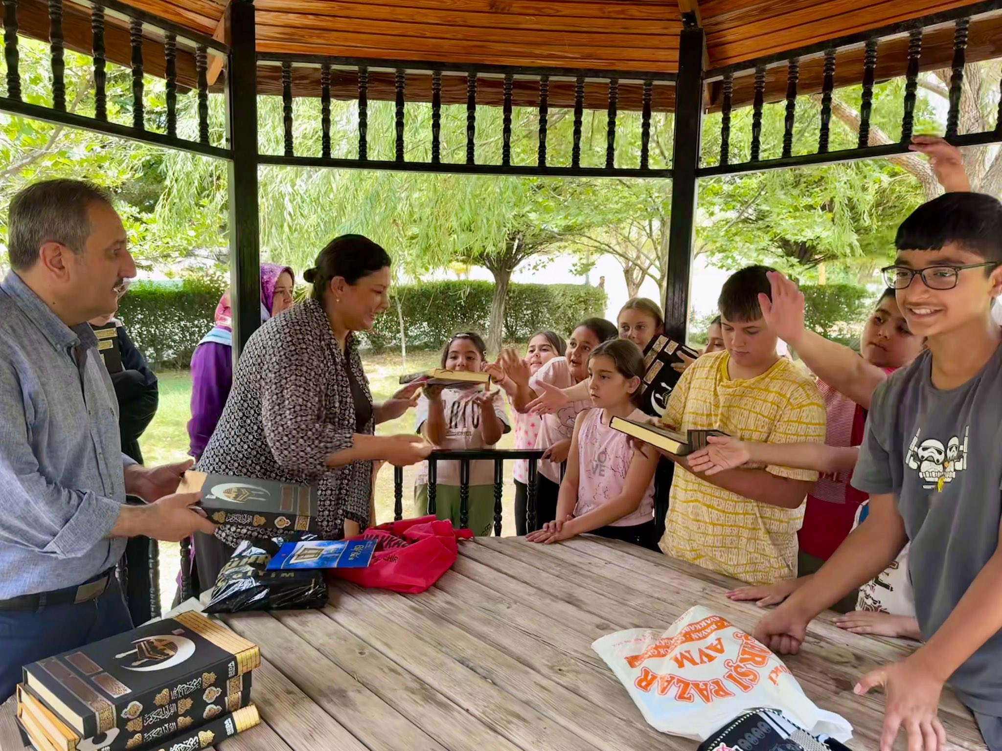 Ak Parti’den Kur’an Kurslarına Ziyaret