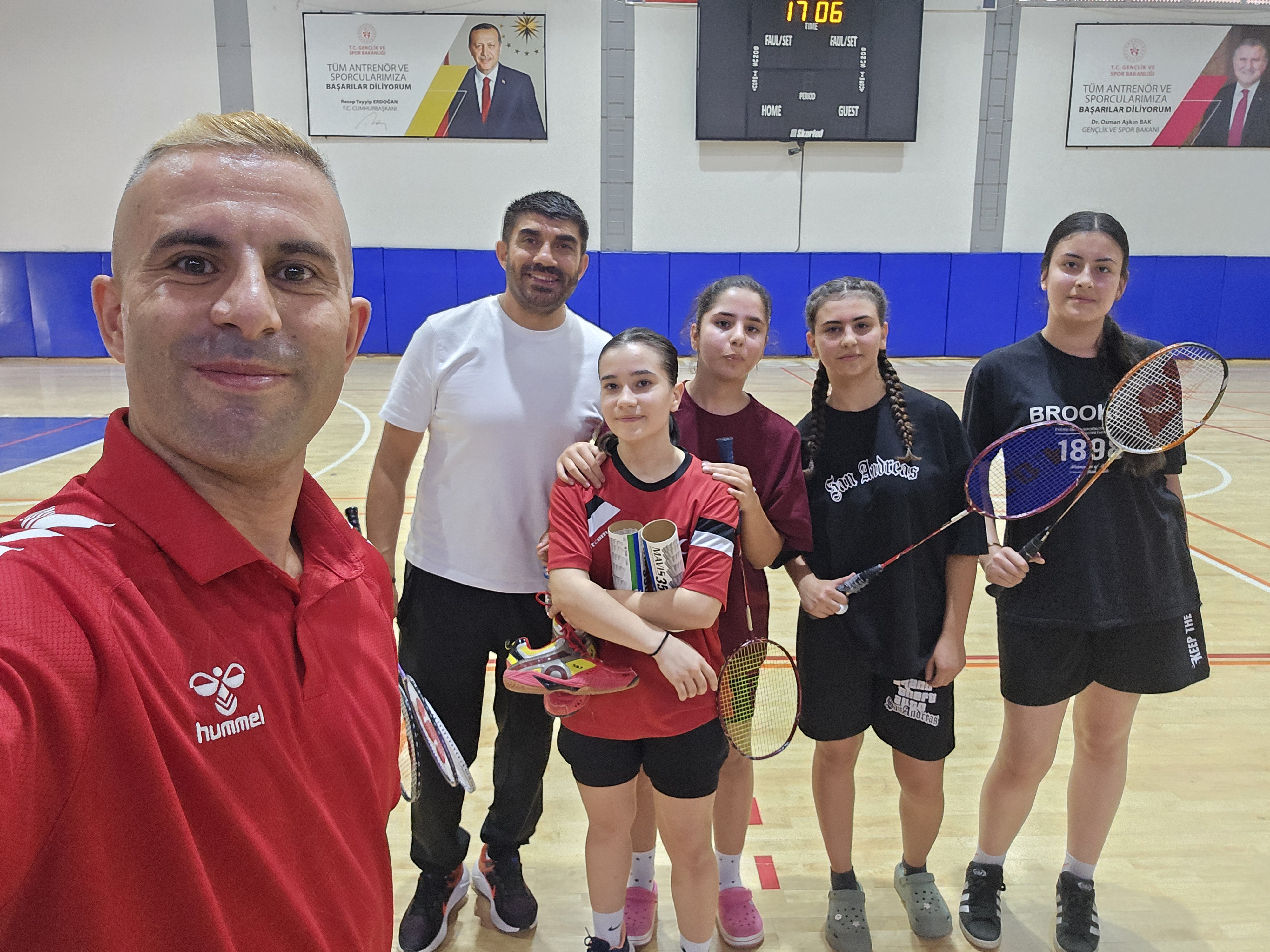 Badminton Çalışmaları Yaz Boyunca Sürüyor (2)