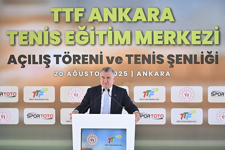 Bakan Bak “Türkiye'de Bir Spor Tesisi Devrimi Yaşanmaktadır” (1)