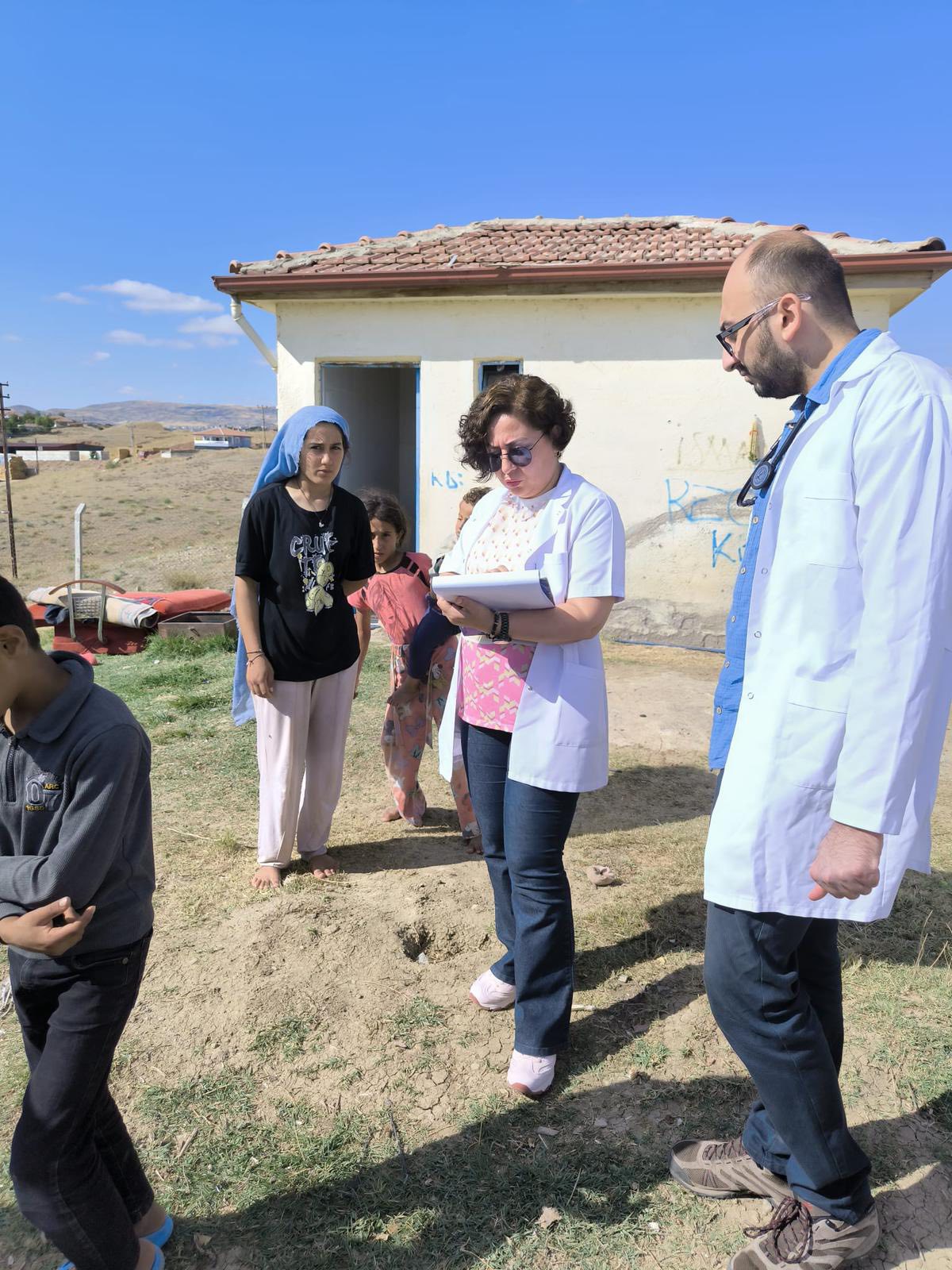 Çiçekdağı’nda Mevsimsel Tarım İşçilerine Sağlık Ziyareti