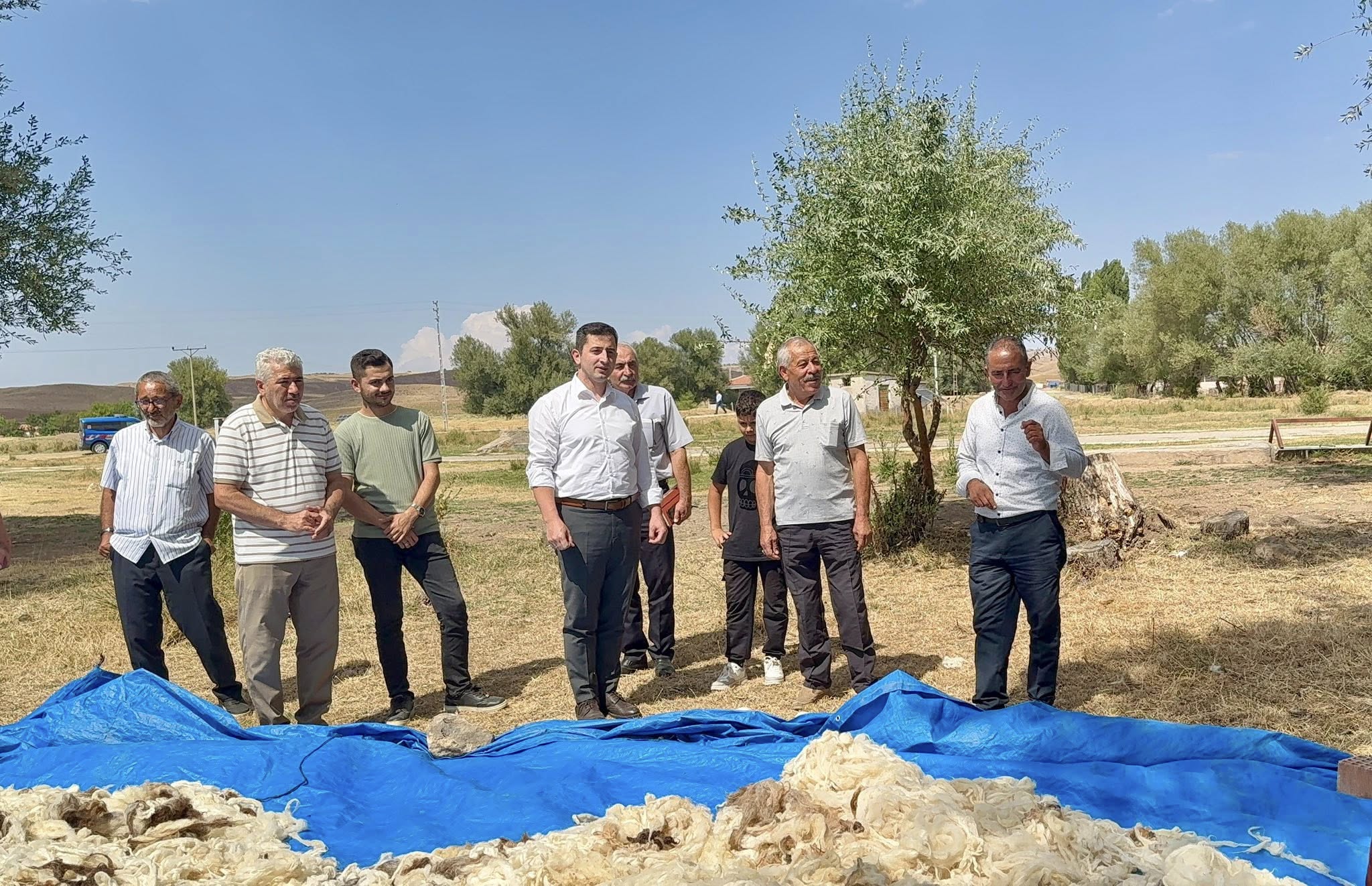 Kaymakam Görmüş Aşağıhacıahmetli Köyü Sakinleri Ile Bir Araya Geldi1