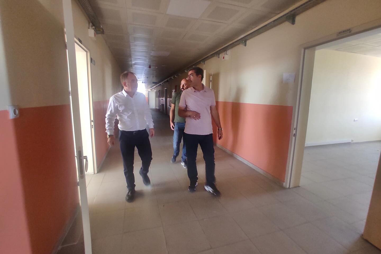 Kırşehir’de Okul Binasındaki Onarım Çalışmaları Takipte1