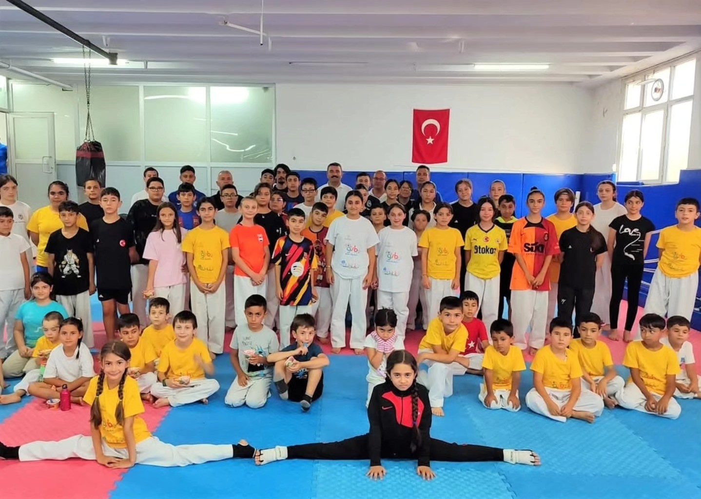 Spor İl Müdürü Yasin Çakmakçı’dan Taekwondocu Gençlere Moral Ziyareti (1)