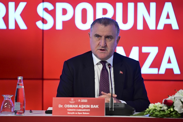 Türk Sporuna Destek Ve İş Birliği Protokolü Imzalandı (3)