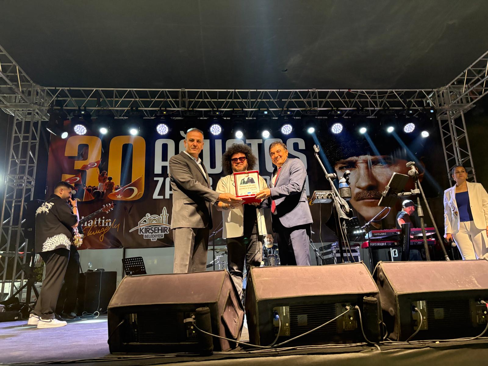 Zafer Haftası Zirveye Ulaştı Can Gox Sahnesiyle Taçlandı2