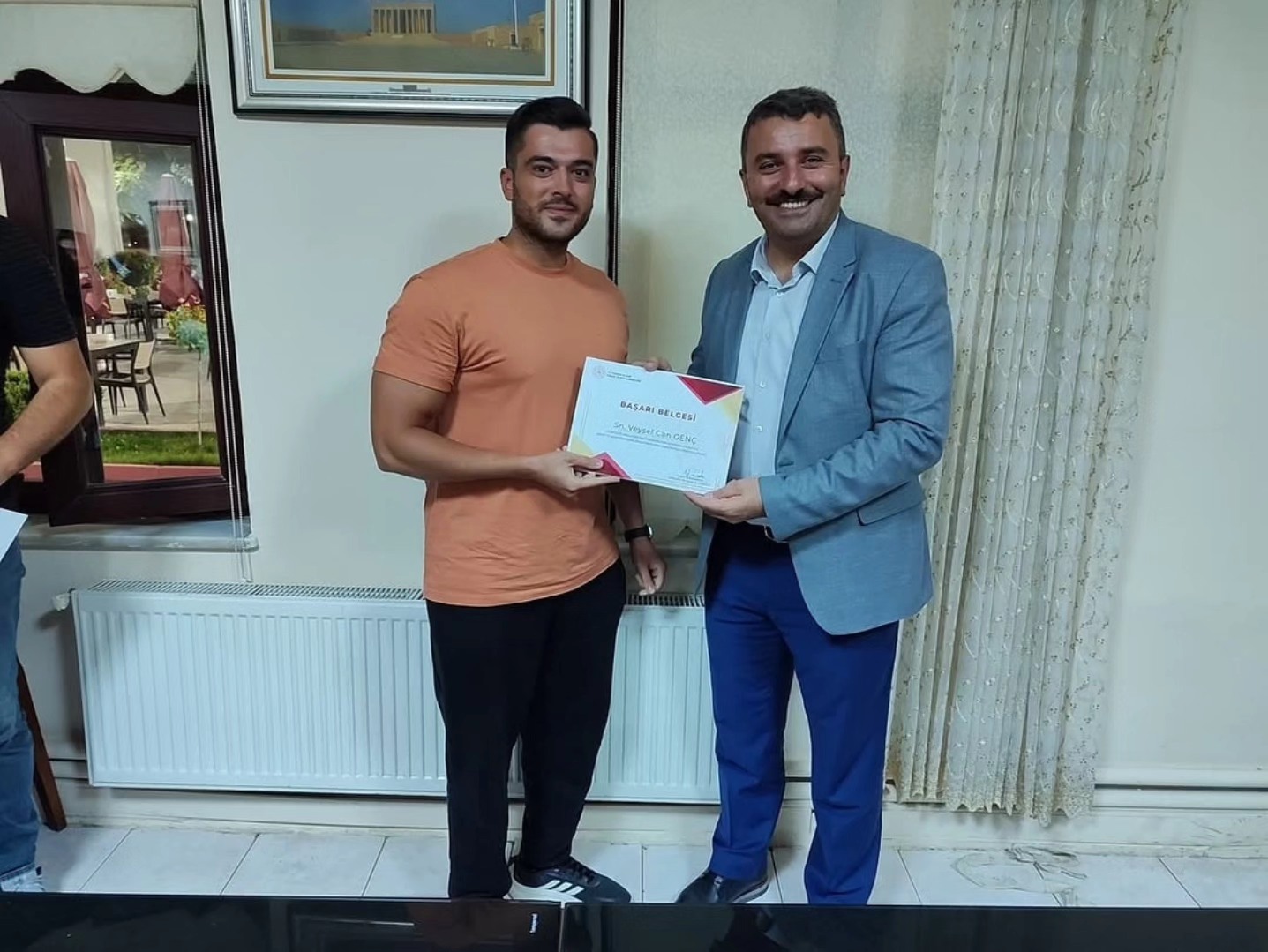 Antrenörler, Teşekkürle Ödüllendirildi (2)