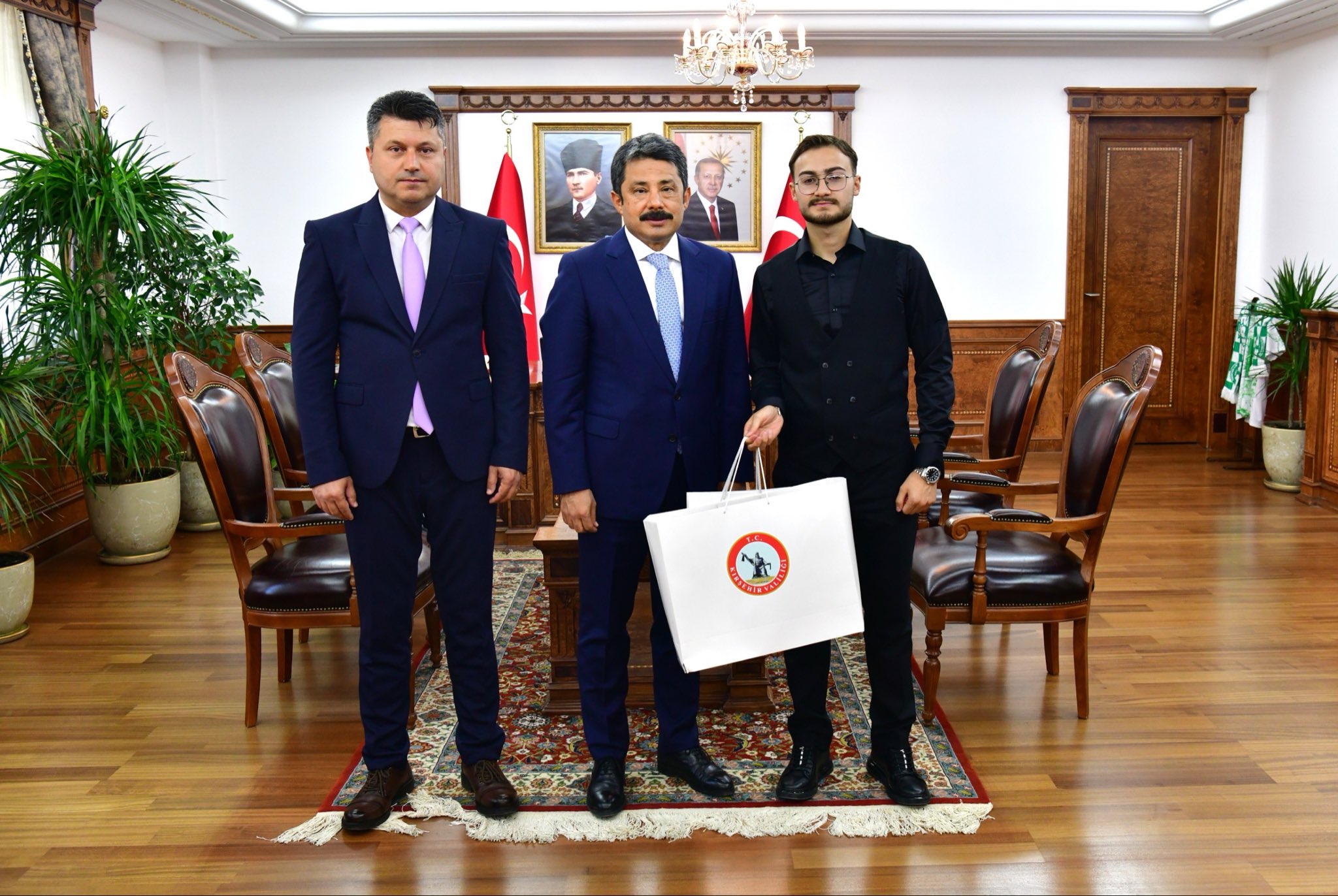 Devletin Şefkatiyle Büyüyen Gençler Üniversiteye Uğurlandı3