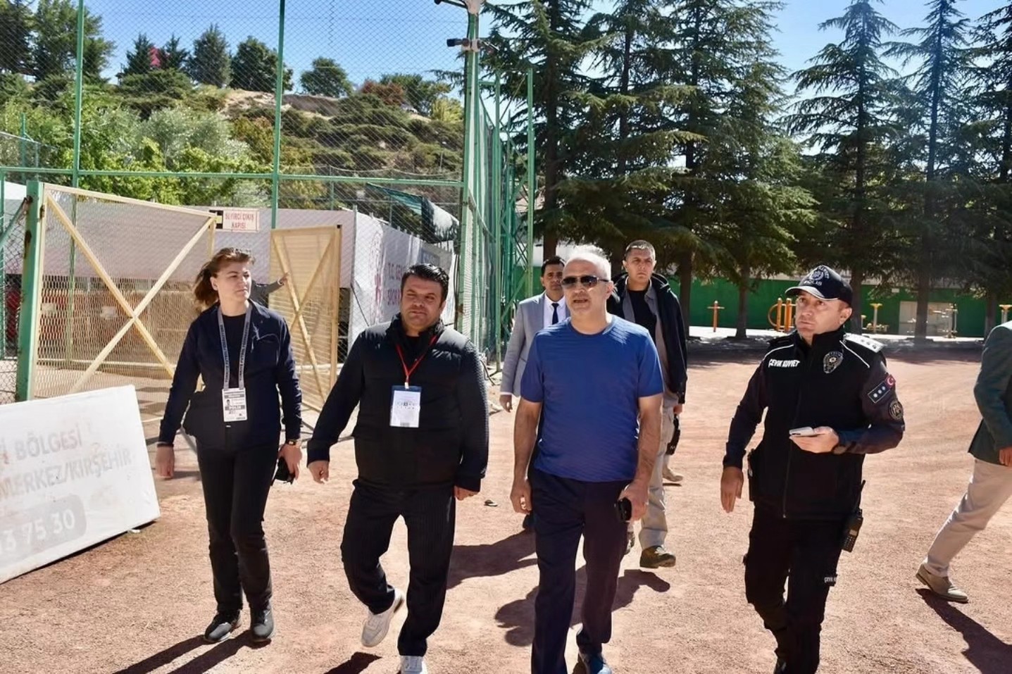 Emniyet Müdürü Görücü, Maçı Tribünden Takip Etti (1)