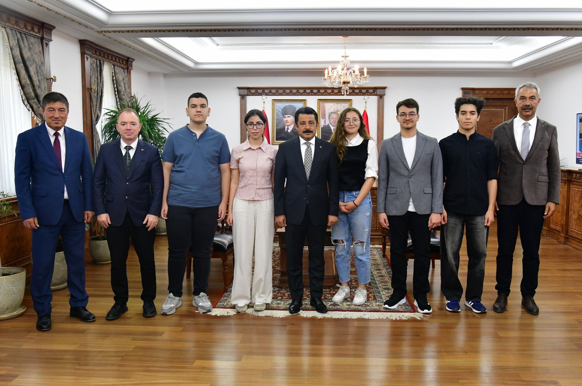 Kırşehir’in Yks Gururları Valilikte Onurlandırıldı