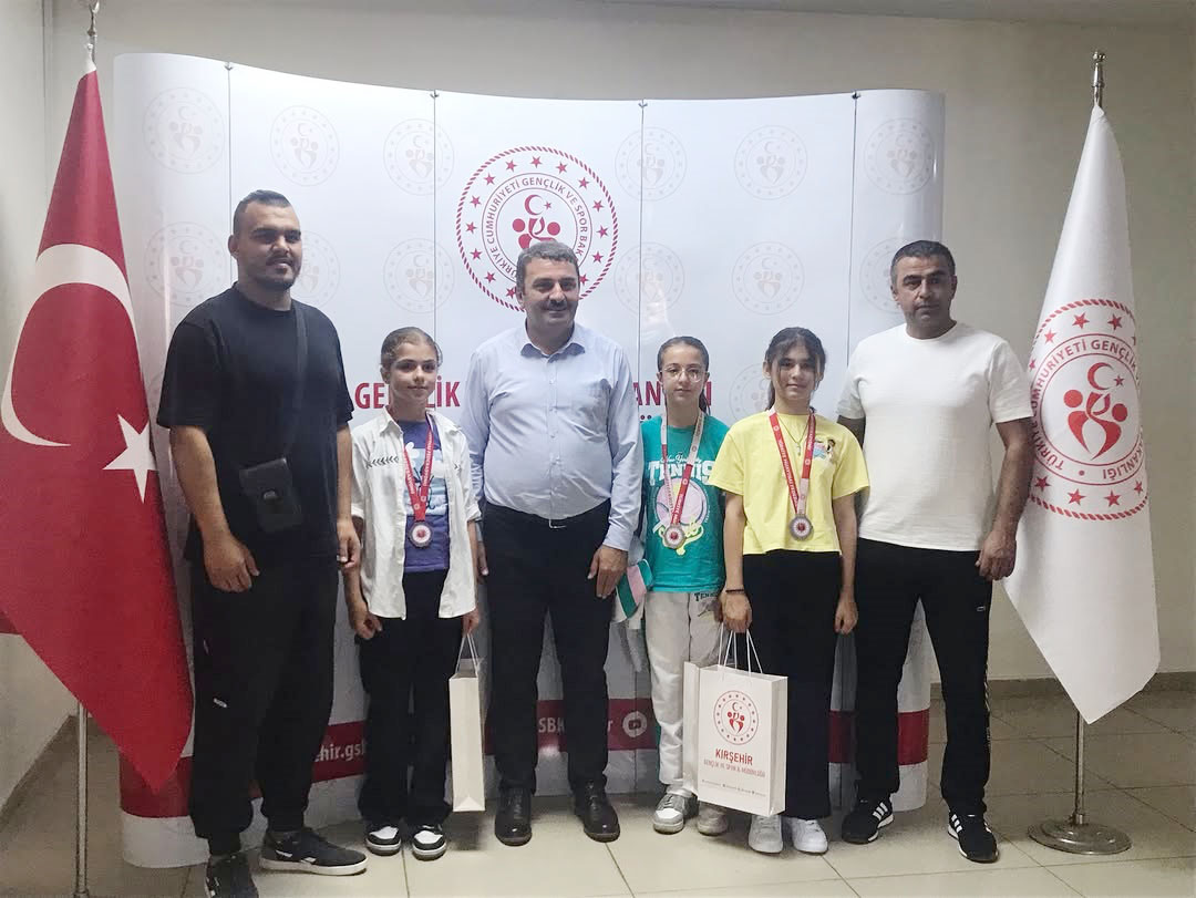 Kırşehirli Sporculardan Spor İl Müdürü Çakmakçı’ya Ziyaret (2)