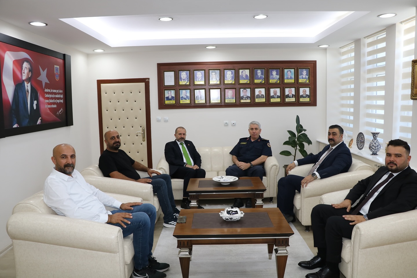 Kırşehirspor Yönetimi, Jandarma Albay Yıldırım’a Ziyaret Gerçekleştirdi (4)