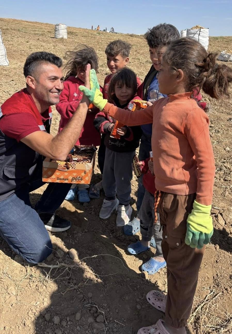 Mucur İlçemi̇zde Patates Hasadi Gerçekleşti̇ri̇ldi̇1