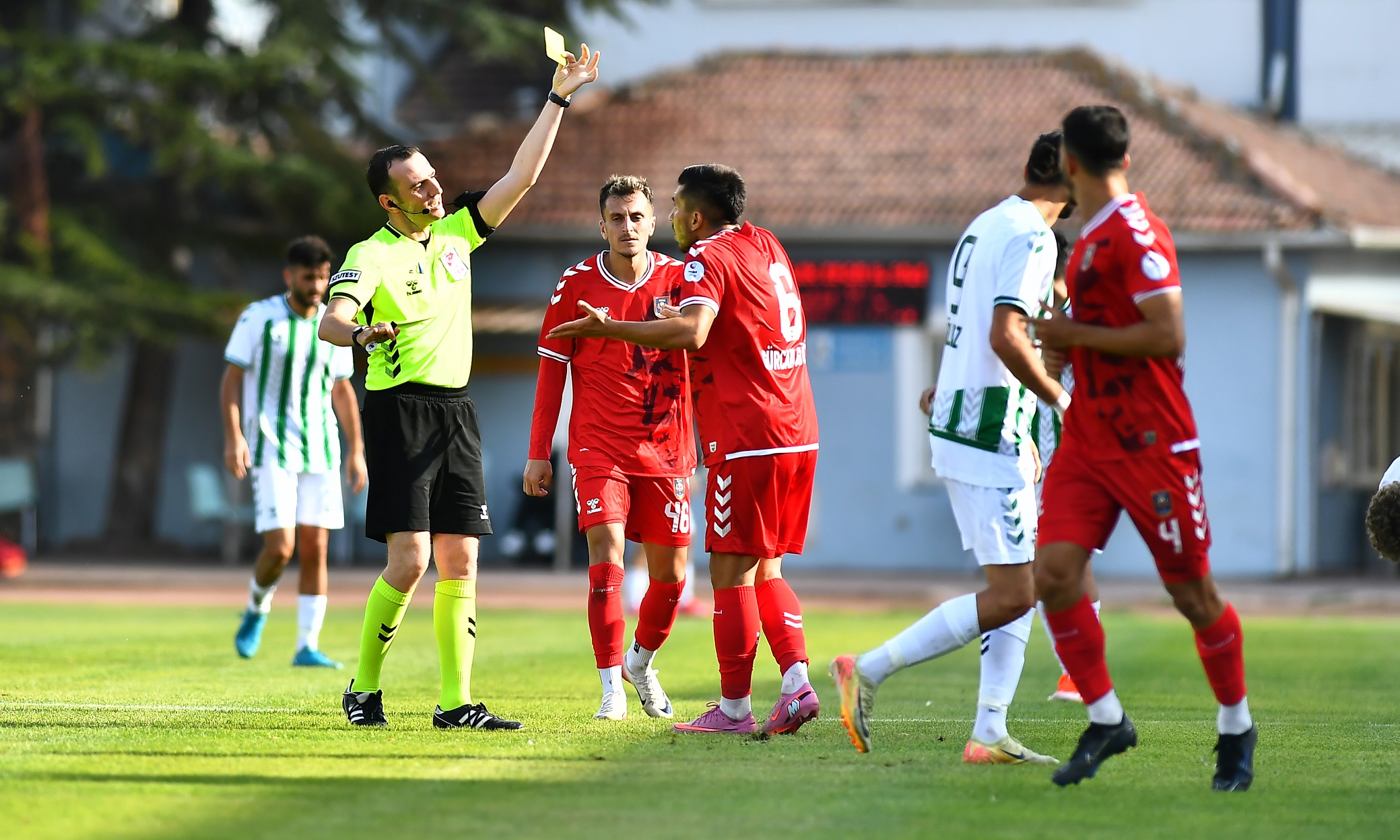 Sari Kartlar Havada Uçuştu! (2)