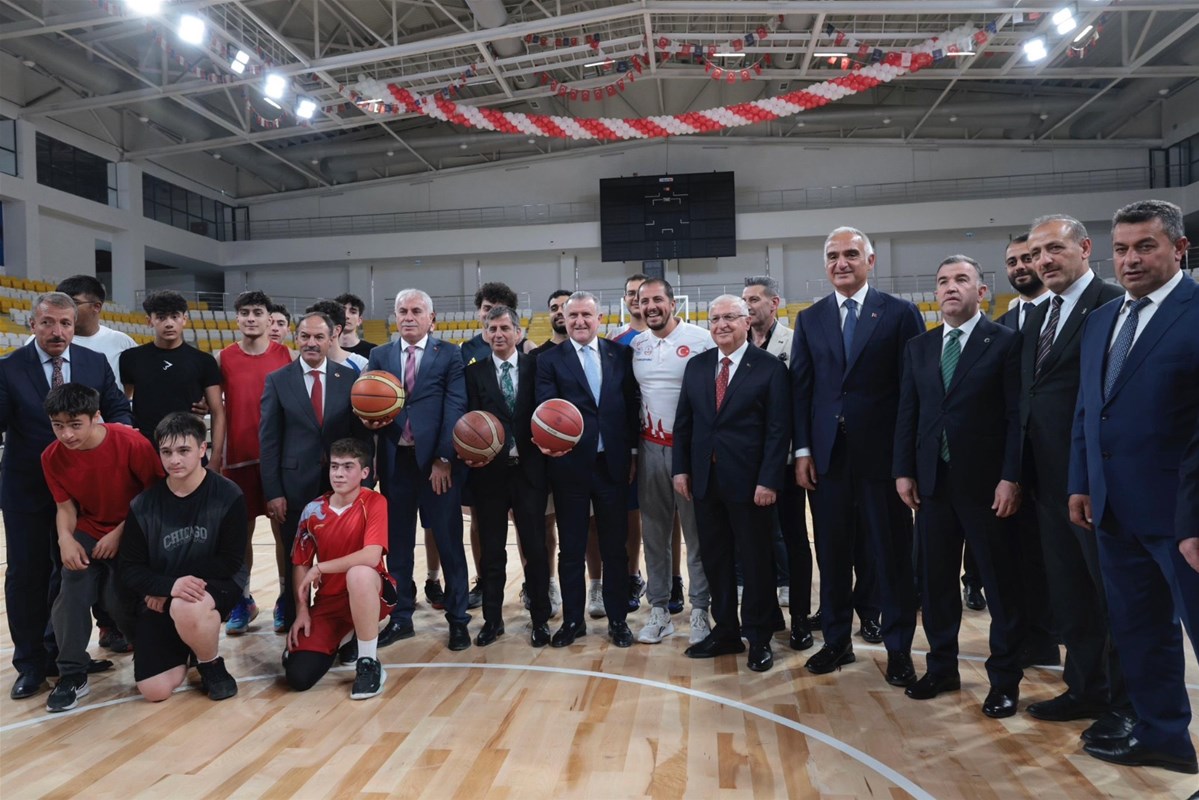 Türki̇ye Büyük Bi̇r Yatirim Ve Atilim İçeri̇si̇nde (2)