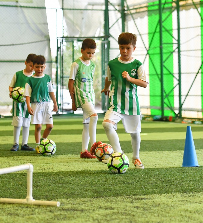 Yeşi̇l Sahalar Geleceği̇n Yildizlariyla Doluyor (3)