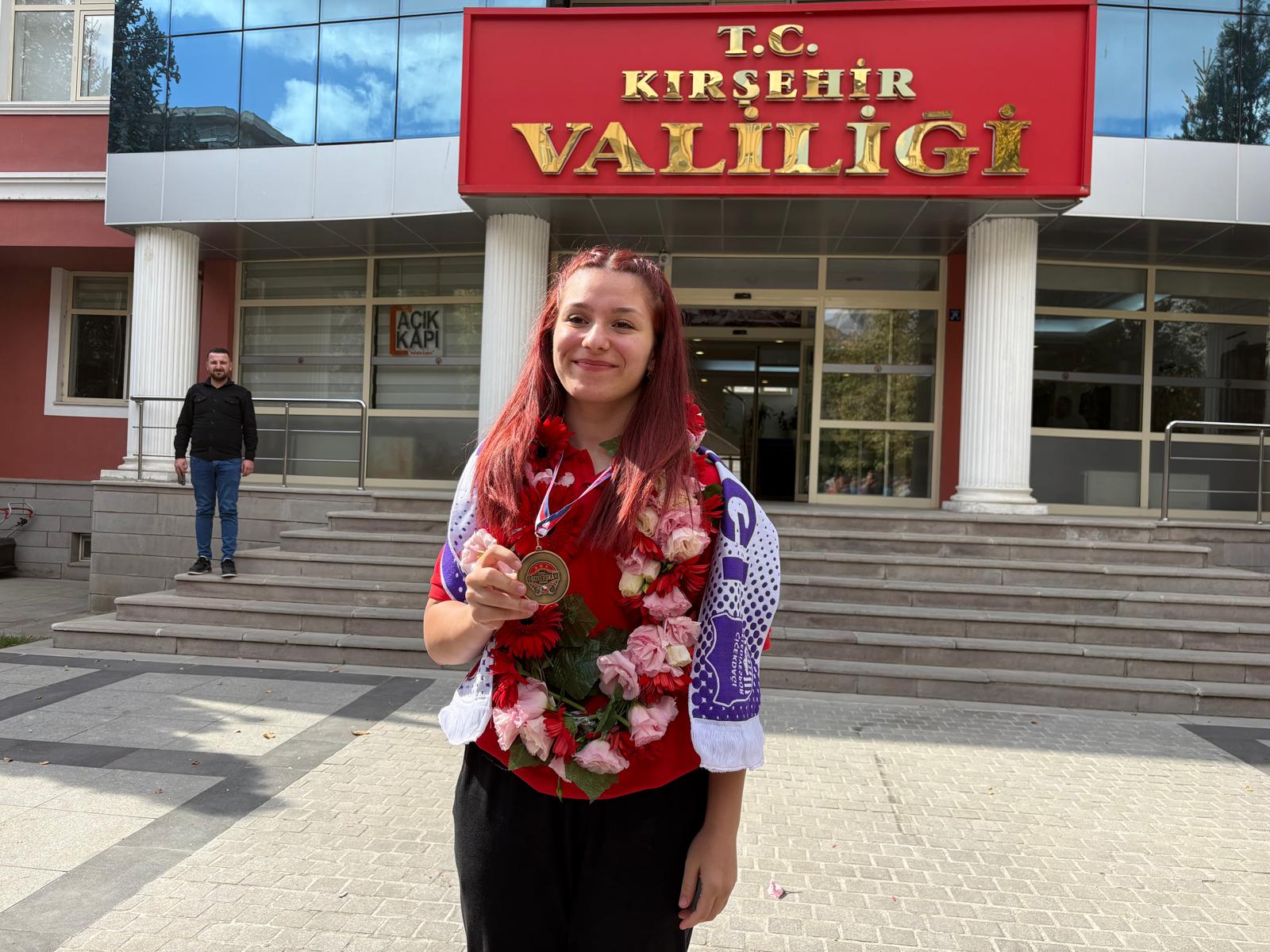 Altın Yumruk Kırşehir Coşkuyla Karşılandı