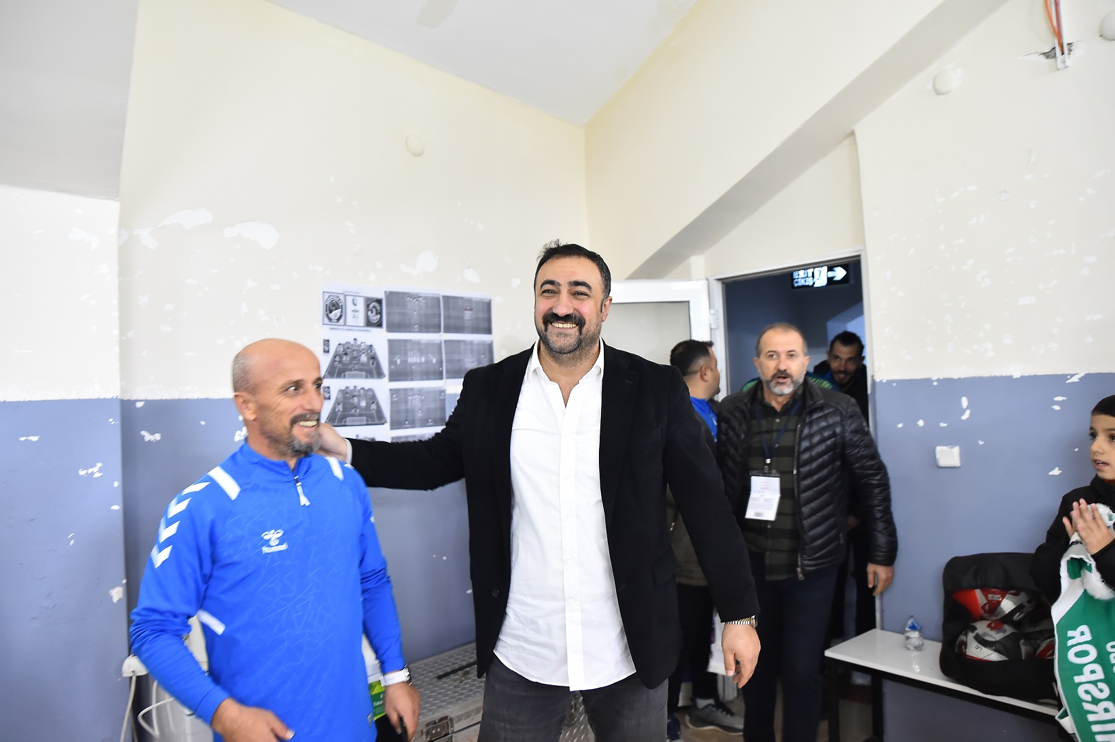 Başkan Torun Ve Işık Soyunma Odasına Indi Galibiyete Ortak Oldu (1)