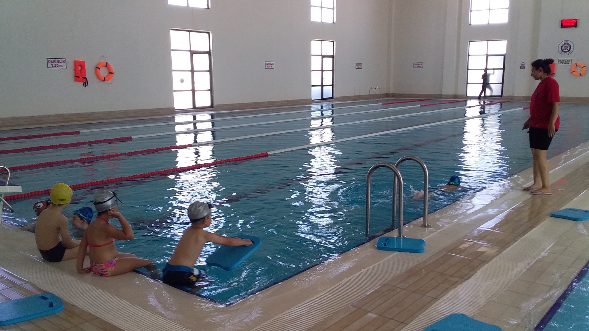 Bil Koleji’nde Yüzme Kursları Başladı (3)