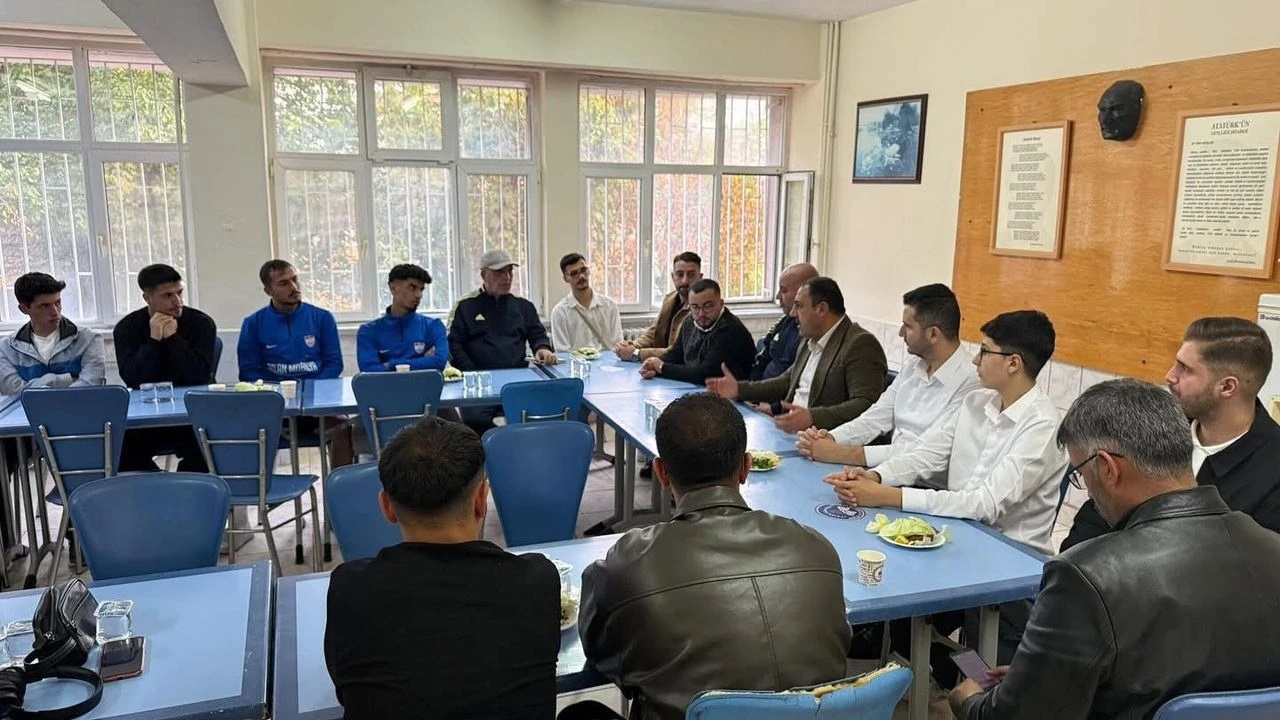 Çiçekdağı Belediyespor, Yeni Sezona Öncesi Bir Araya Geldi (1)