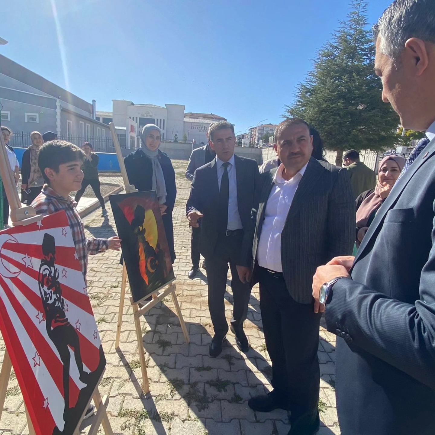 Çiçekdağı’nda Cumhuriyet Coşkusu Resim Sergisiyle Taçlandı1