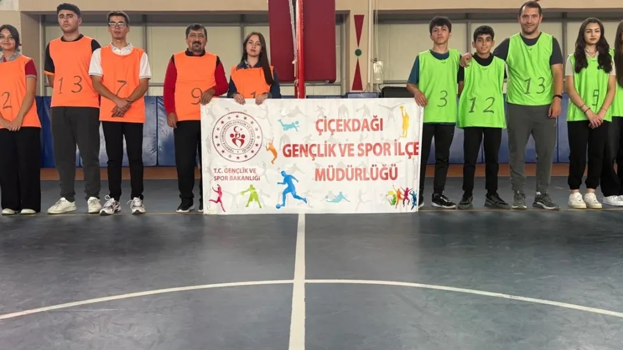 Çiçekdağı’nda Gençler Sporla Buluştu (1)