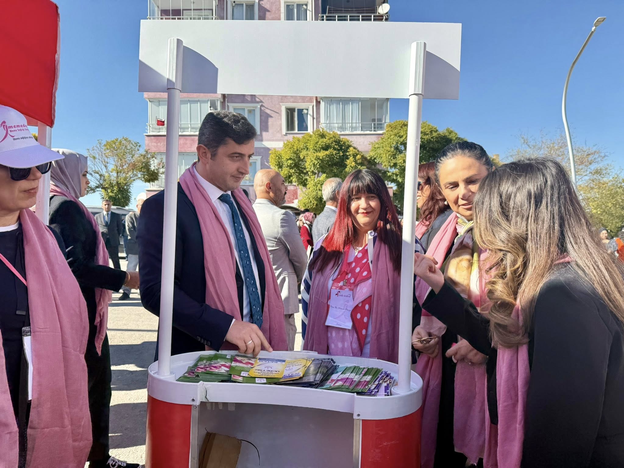 Çiçekdağı’nda Pembe Durak Açıldı, Farkındalık Yolculuğu Başladı3