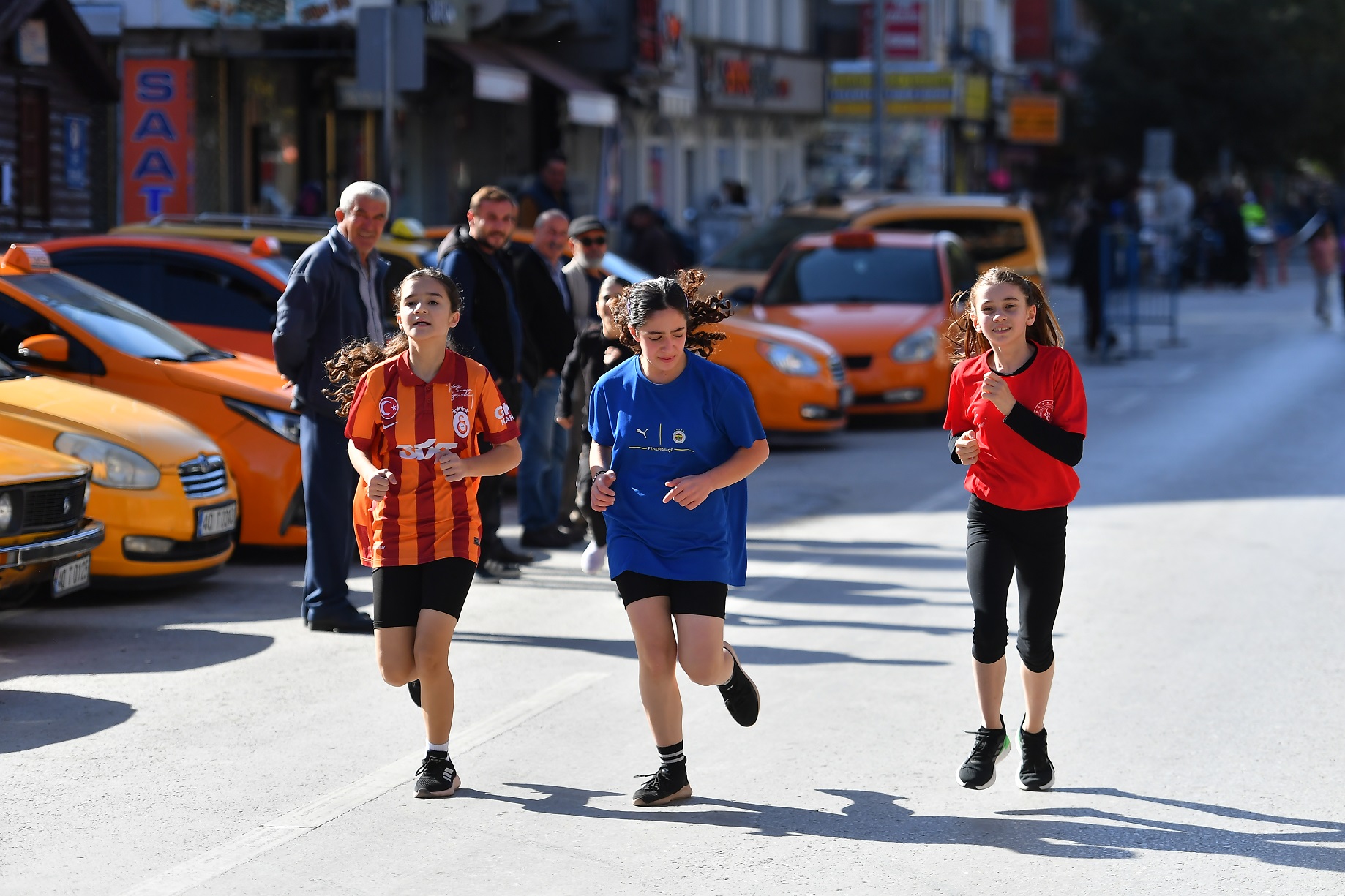 Cumhuriyet Koşusunda 100’E Yakın Sporcu Ter Döktü (3)