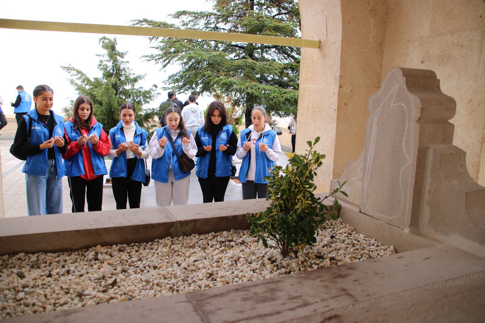 Gençlik Merkezi, Yunus Emre’yi Anma Programına Katıldı (1)