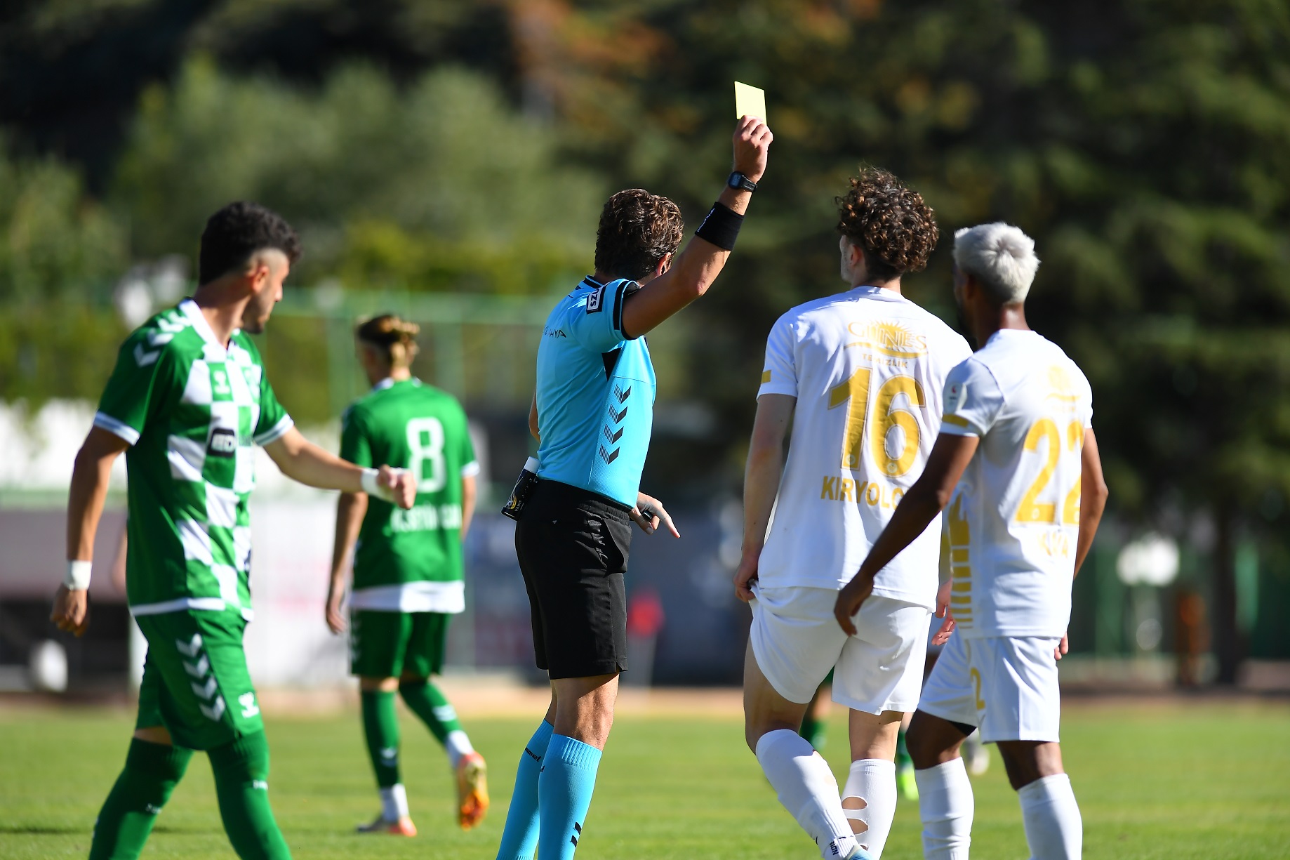 Grubumuzda, Kartlar Havada Uçuştu-1