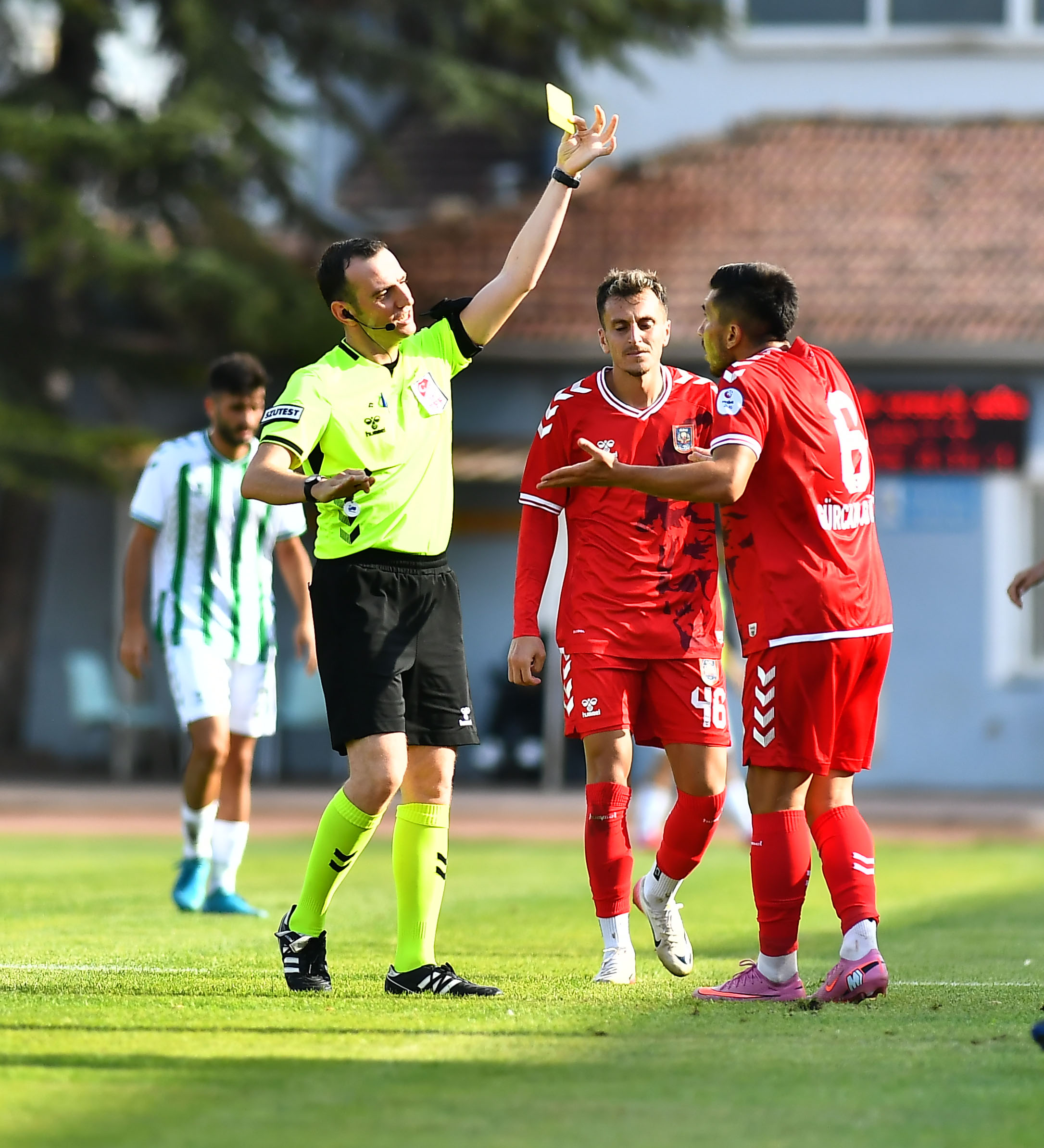 Grubumuzda, Kartlar Havada Uçuştu (2)