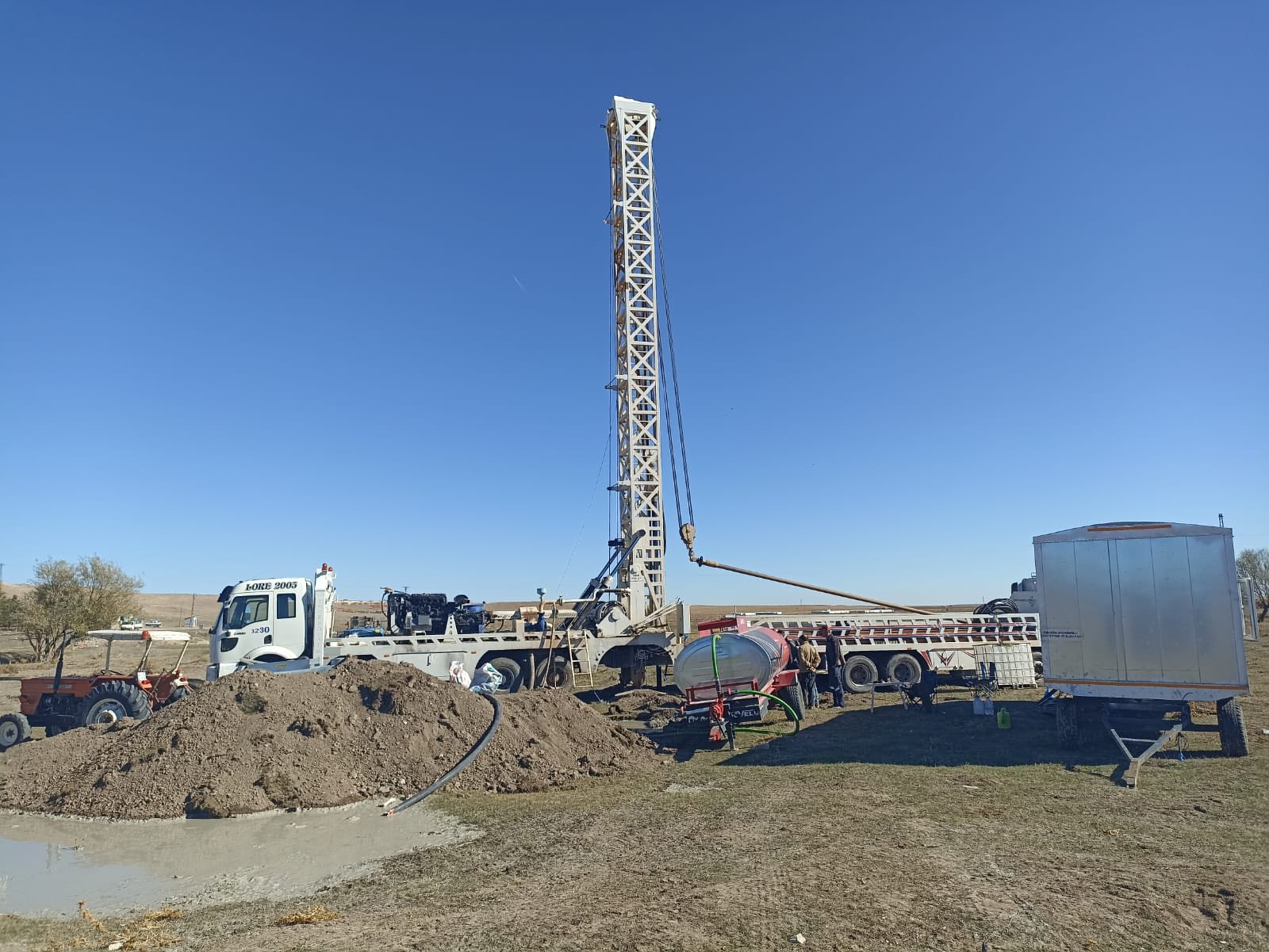 Harmanaltı Köyü’nde Içme Suyu Sondaj Çalışmaları Yerinde Incelendi2