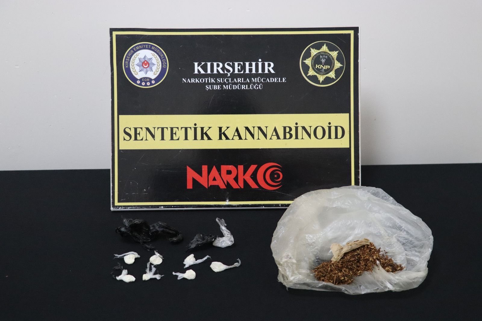 Kaçak Alkol, Uyuşturucu Ve Aranan Şahıslara Kırşehir’de Operasyon