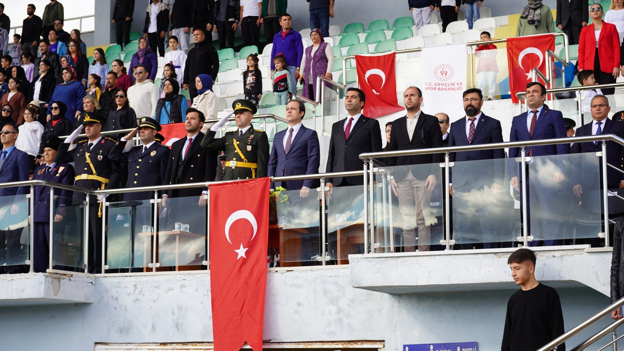 Kaman Halkı Cumhuriyetin 102. Yılında Tek Yürek Oldu