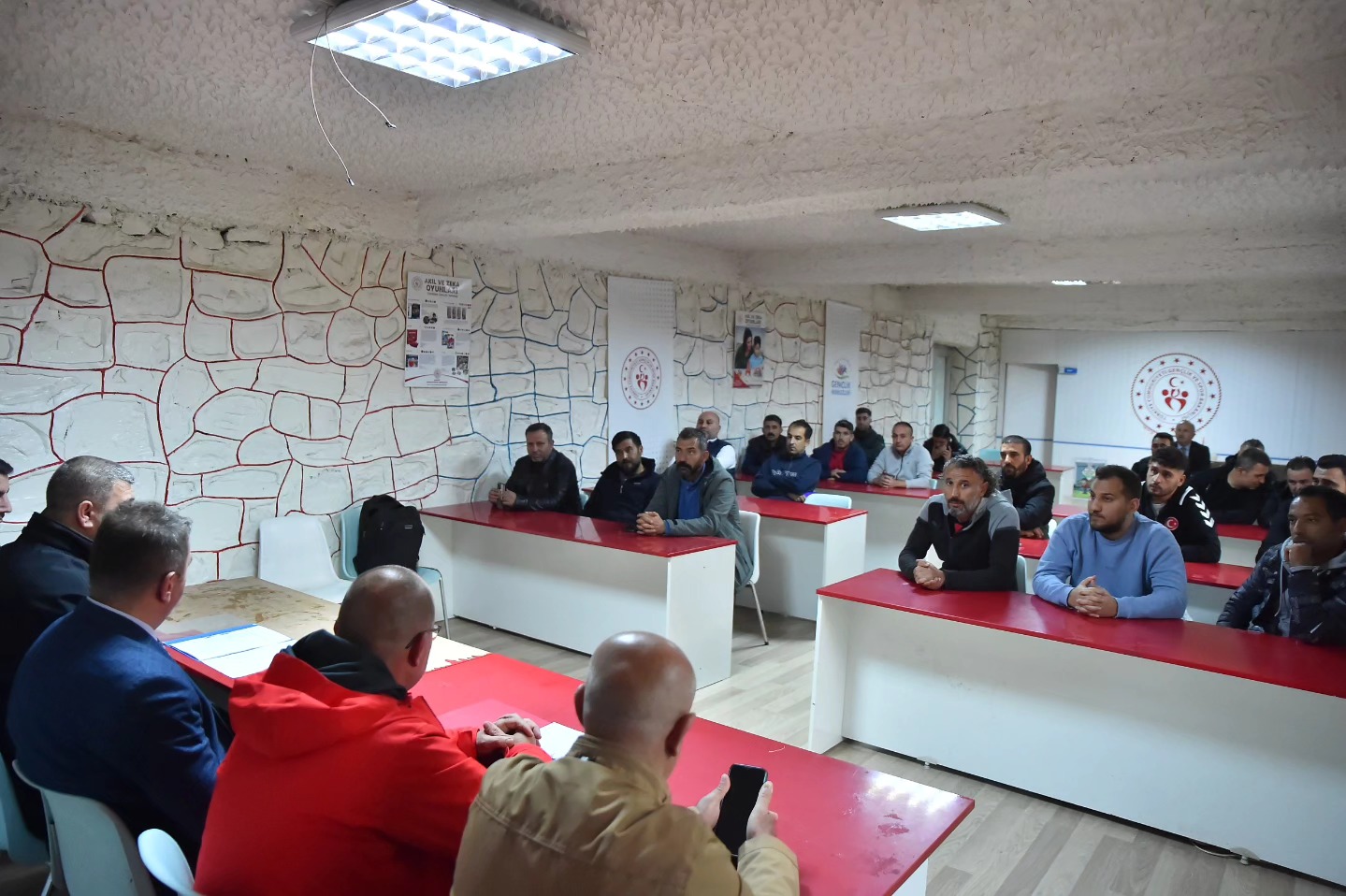 Kırşehir’de Amatör Küme Ve Altyapı Ligleri Toplantısı Gerçekleşti (3)