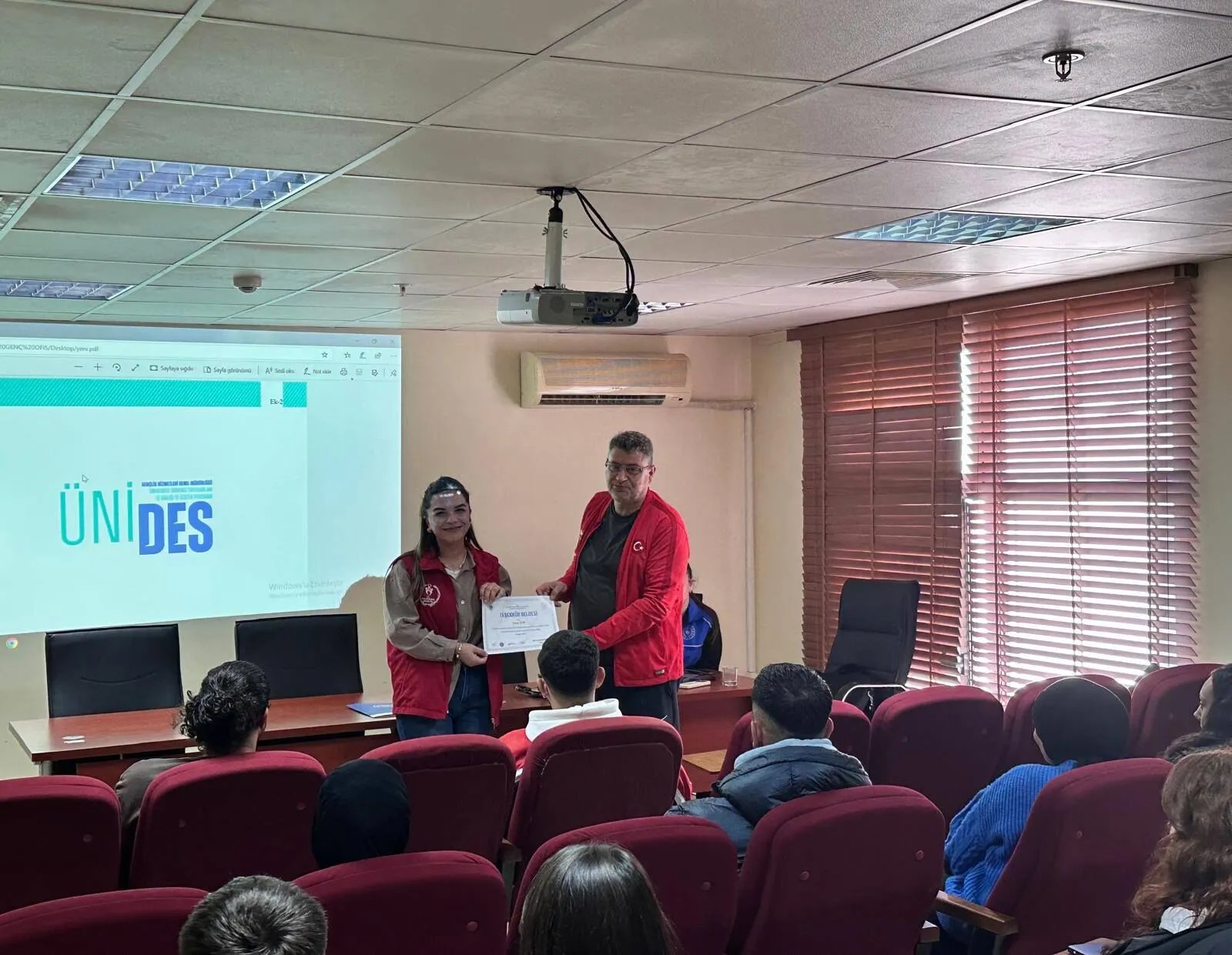 Kırşehir'de Öğrencilere Genç Ofis Ve Üni̇des Projeleri Tanıtıldı (2)