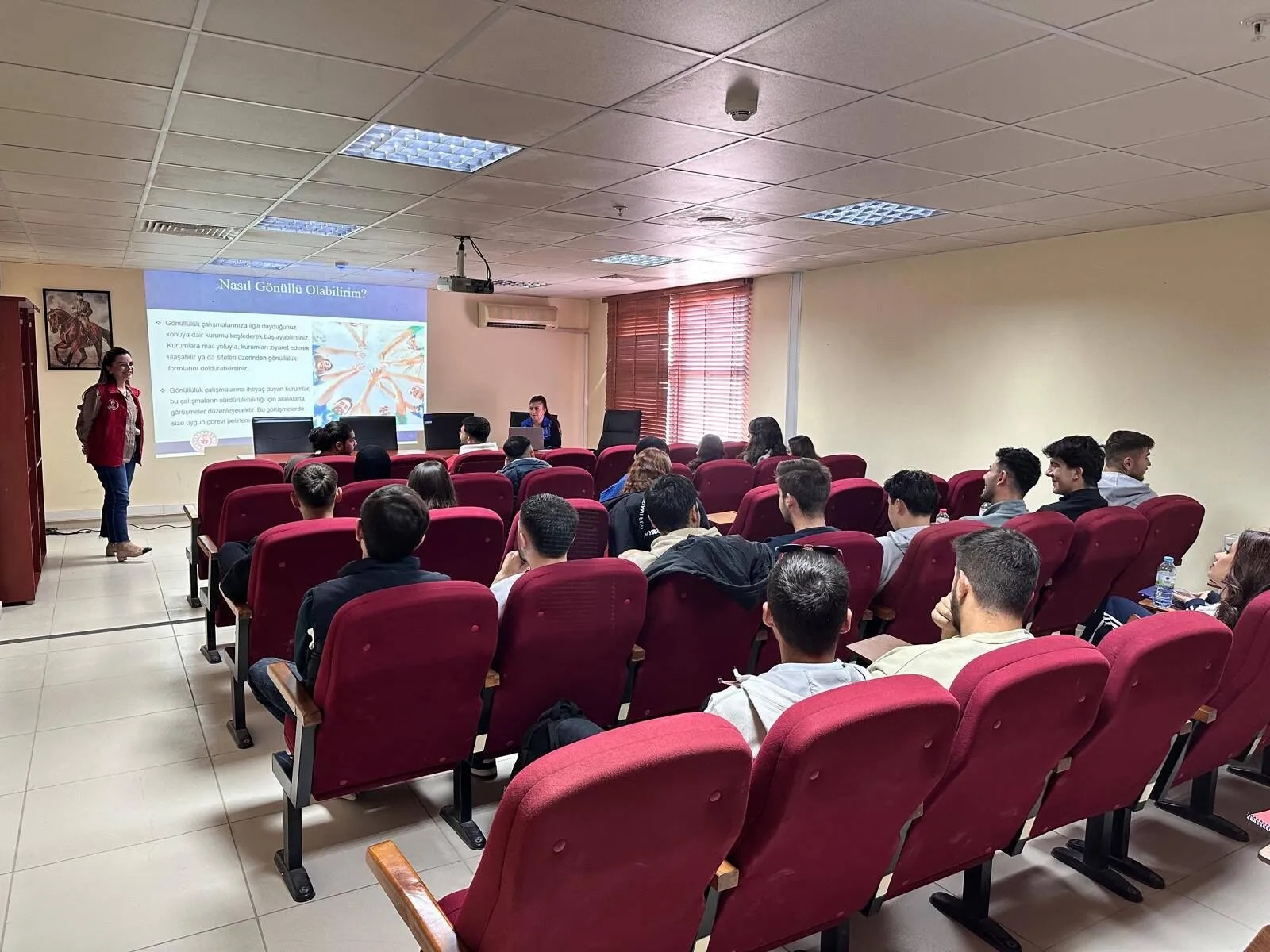 Kırşehir'de Öğrencilere Genç Ofis Ve Üni̇des Projeleri Tanıtıldı (3)