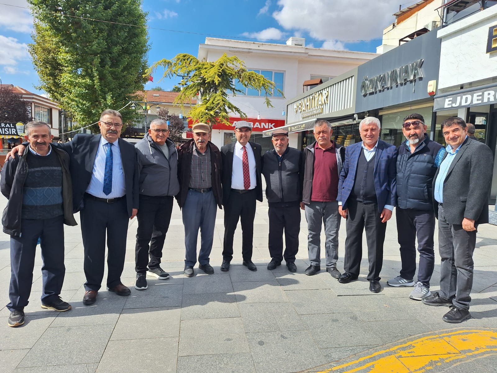 Kırşehir’de Siyasilerden Halkla Buluşma3
