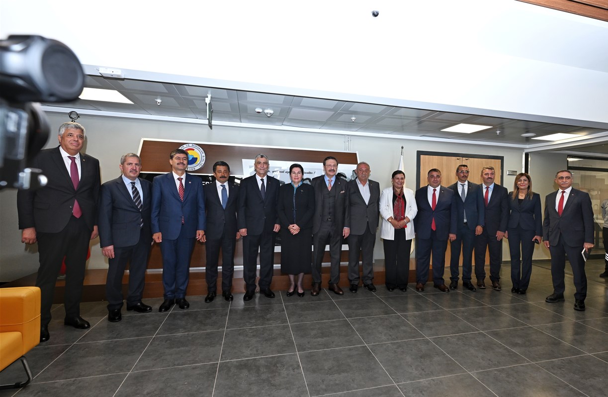 Kırşehir’de Tobb Tarafından Yaptırılan Kız Öğrenci Yurdu Törenle Açıldı (2)