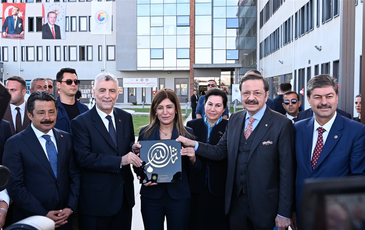 Kırşehir’de Tobb Tarafından Yaptırılan Kız Öğrenci Yurdu Törenle Açıldı (4)