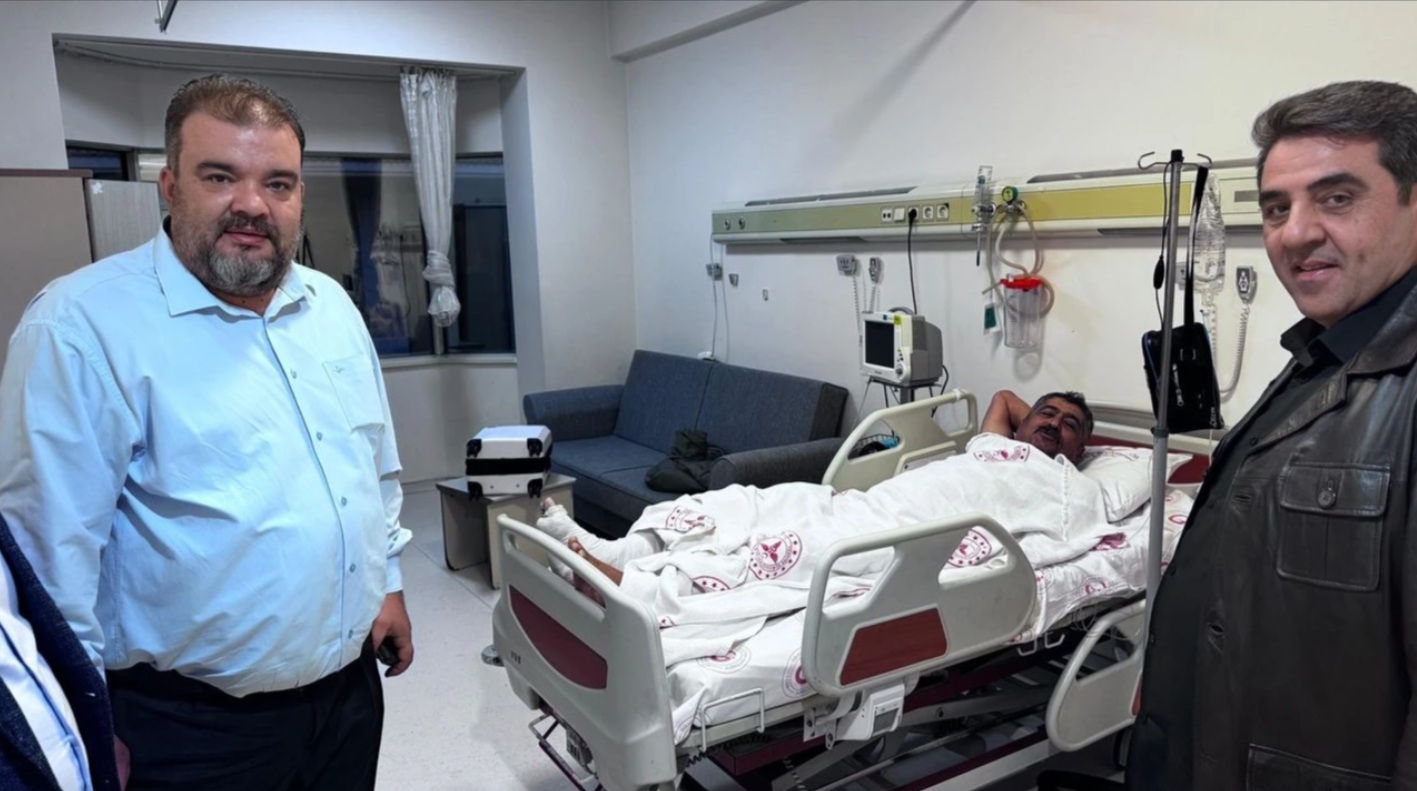 Kırşehirli Siyasetçi Kazada Bacağını Kırdı