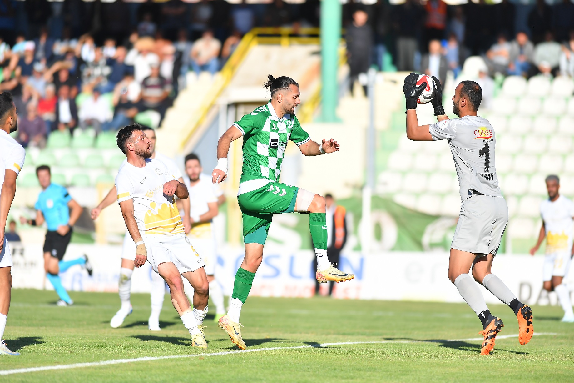 Kırşehirspor’a Sportmenlik Dışı Davranıştan Ceza (1)