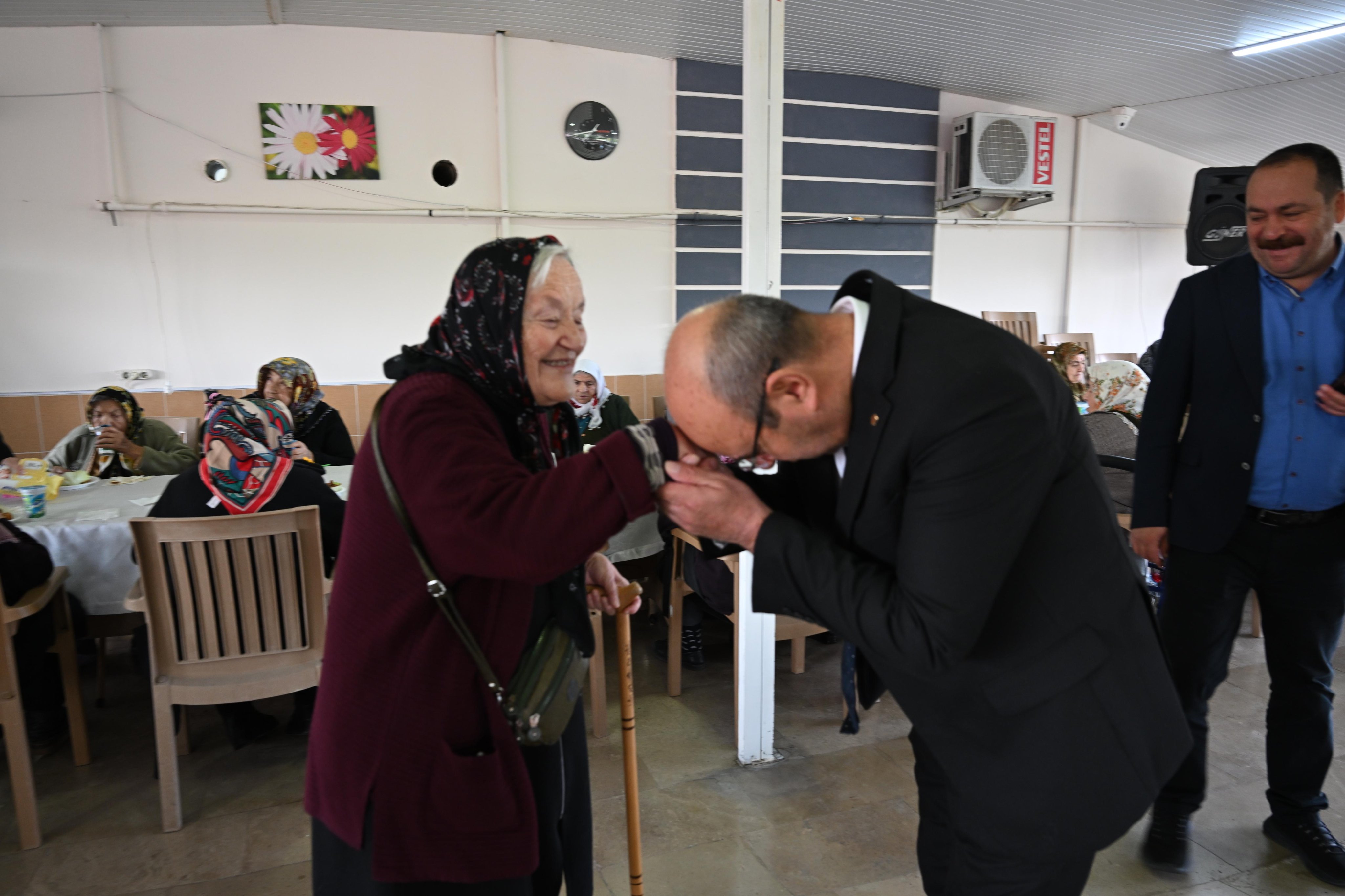 Kuşaklar Arası Sevgi Buluşması.jpe2