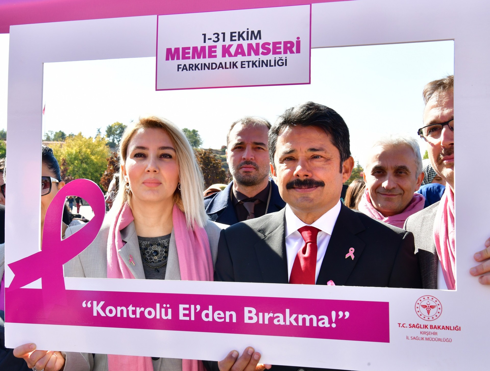 Meme Kanserine Karşı Pembe Yürüyüş2