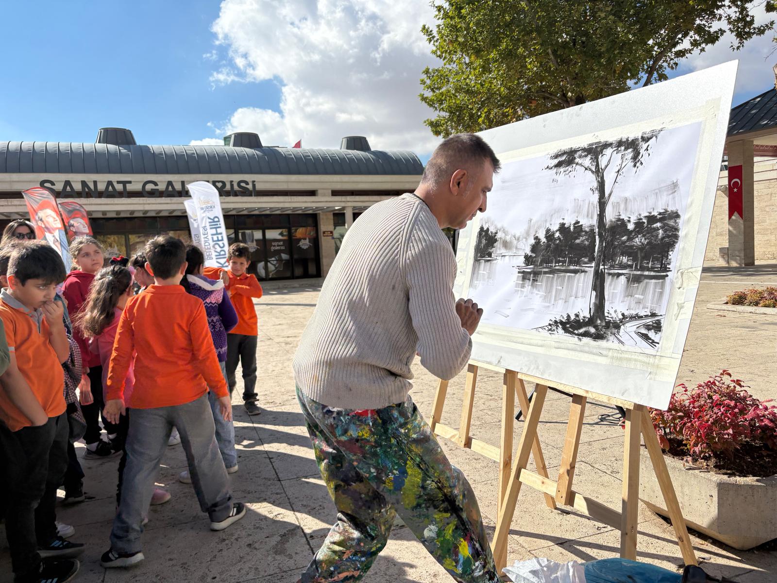 Minikler Sanatla Buluştu