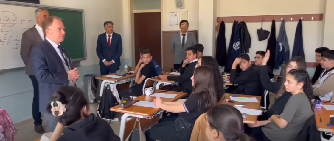 Müdür Gülşen Öğrencilerle Buluştu, Öğretmenleri Dinledi1