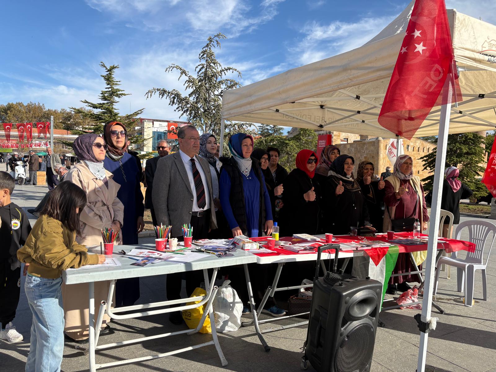 Saadet Partisi Kadın Kolları Çocuklar İçin Meydanlarda5