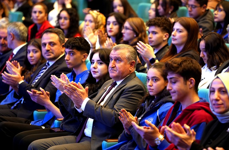 Spor Bakanı Bak, Gönüllüyüzbi̇z Projesi'ne Destek Çağrısında Bulundu (3)