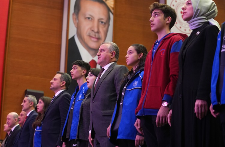 Spor Bakanı Bak, Gönüllüyüzbi̇z Projesi'ne Destek Çağrısında Bulundu (4)