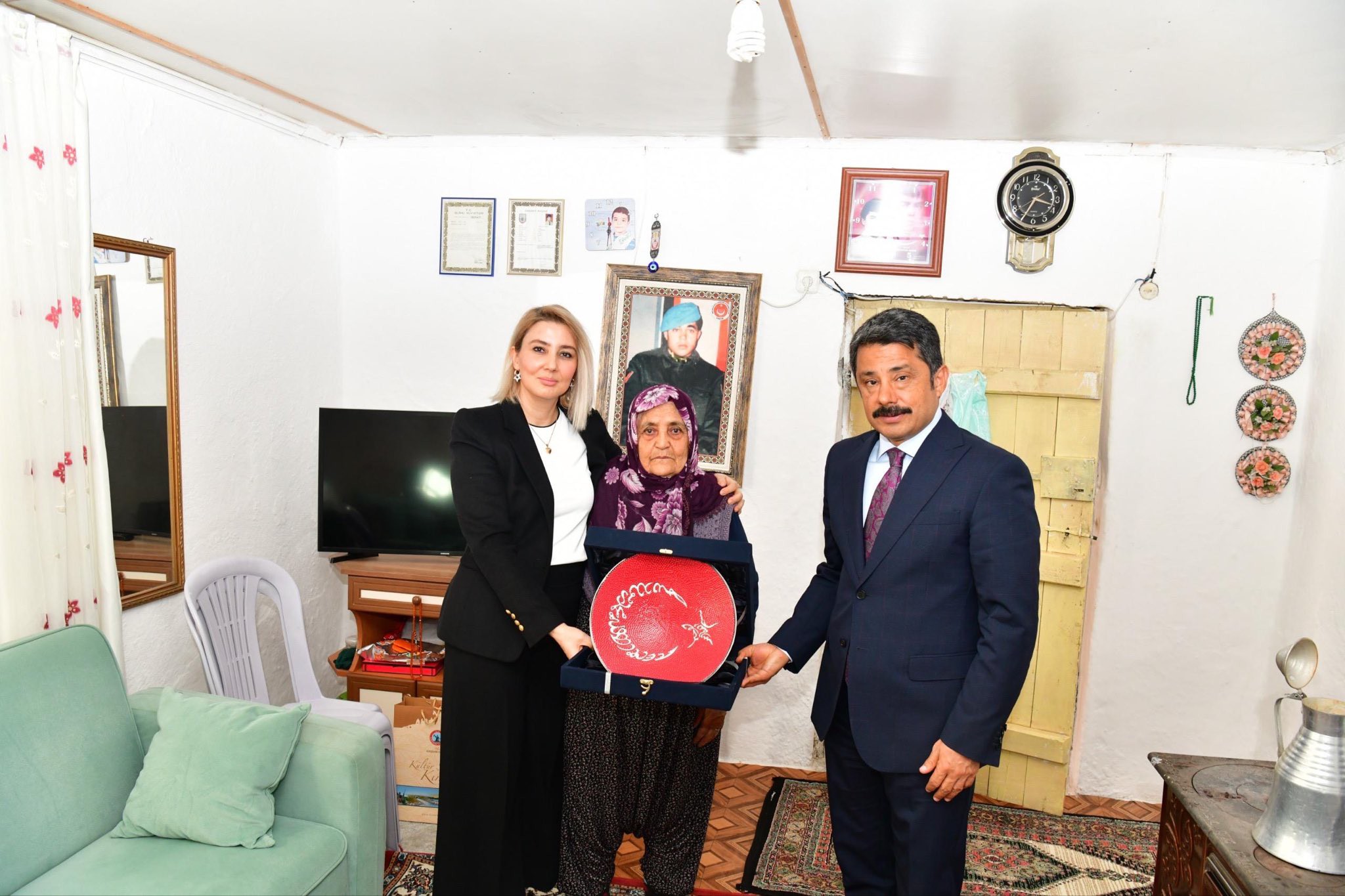 Vali Demiryürek’ten Şehit Emanetlerine Gönül Köprüsü1