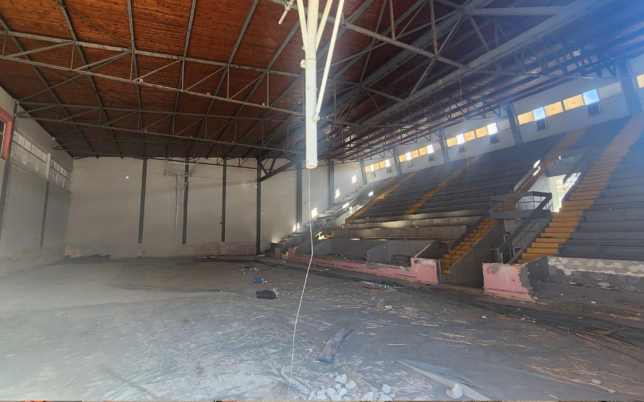 Yarım Asırlık Salonda Son Perde! (2)